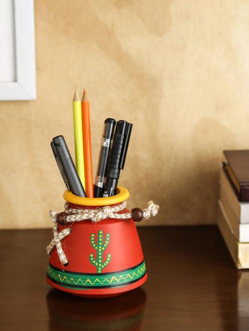 unravel india warli painted teracotta pen stand - 15677690 - Standard Image - 1