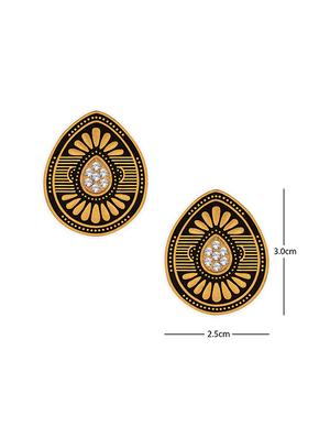 gold metal hoop earring - 15678644 - Standard Image - 4