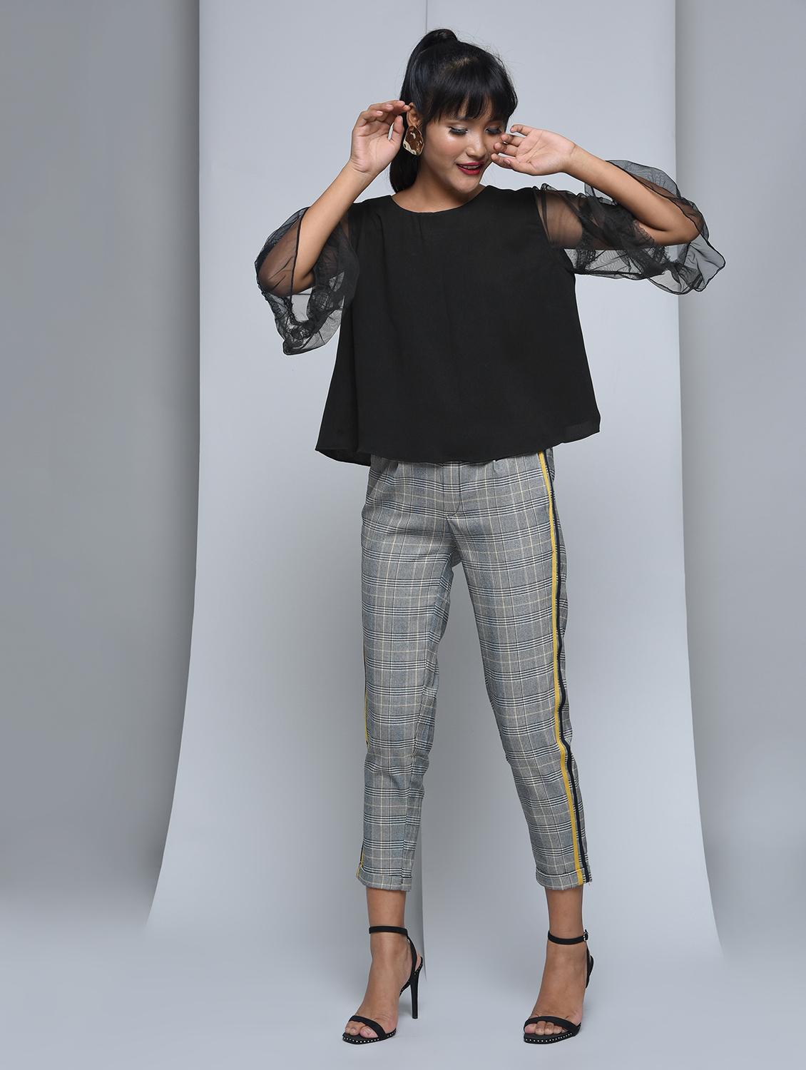 mesh bell sleeved top - 15697664 - Zoom Image - 4
