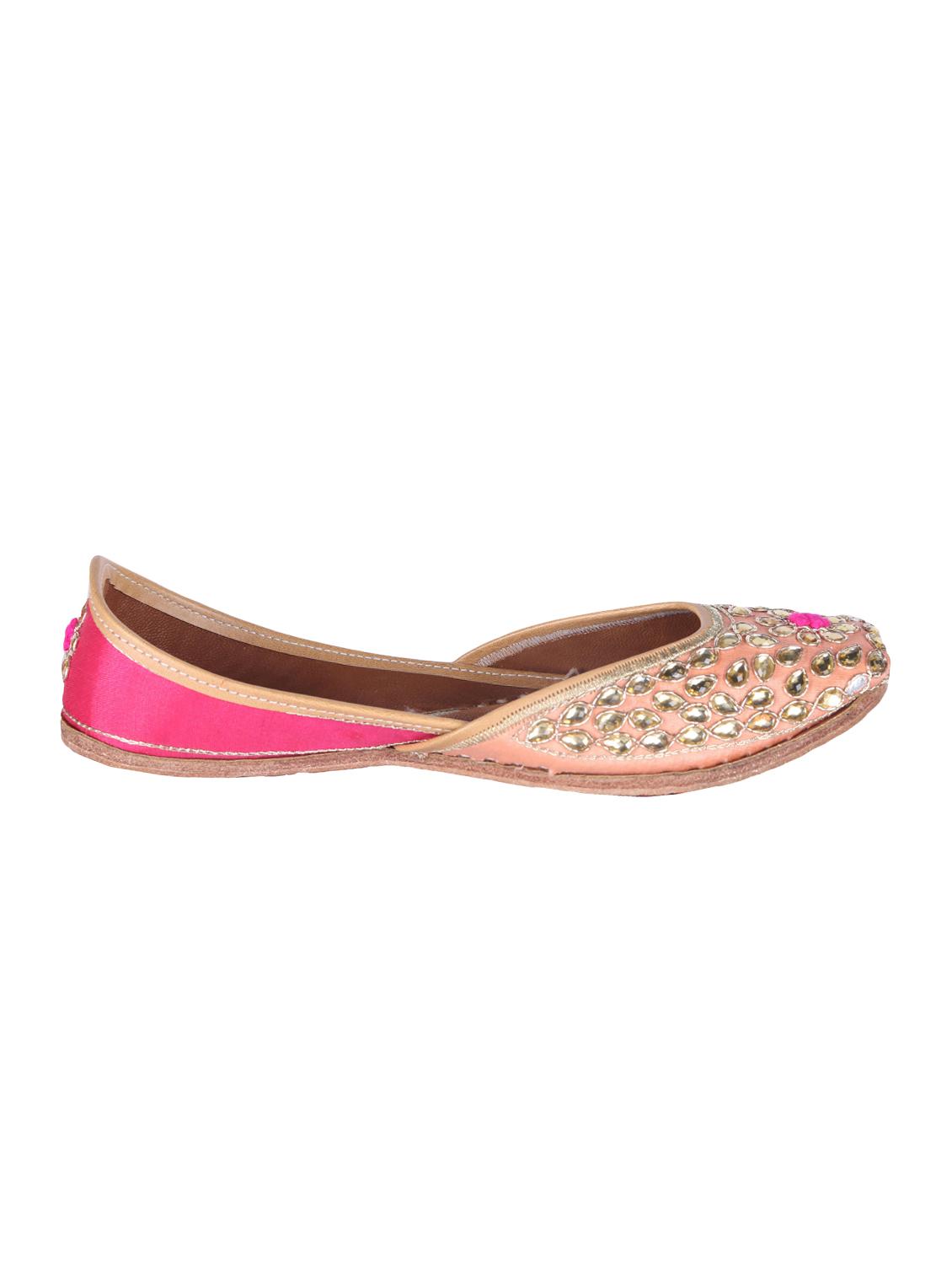 pink slip on jutis - 15710874 - Zoom Image - 2