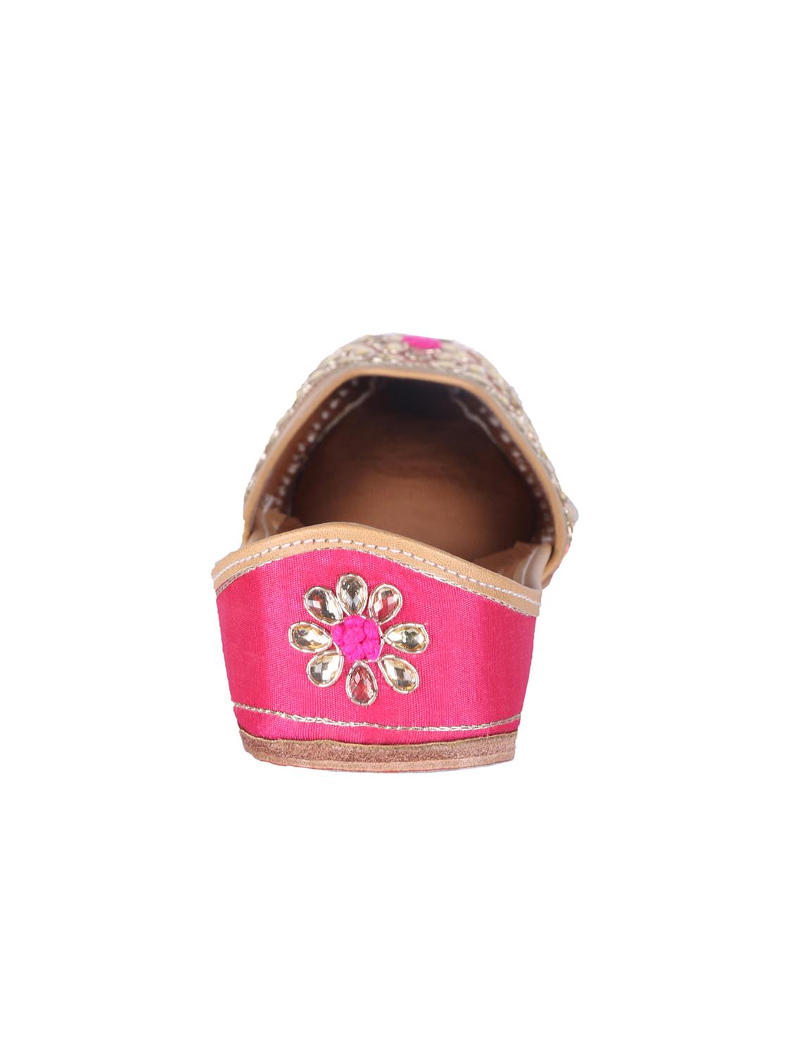 pink slip on jutis - 15710874 - Zoom Image - 3