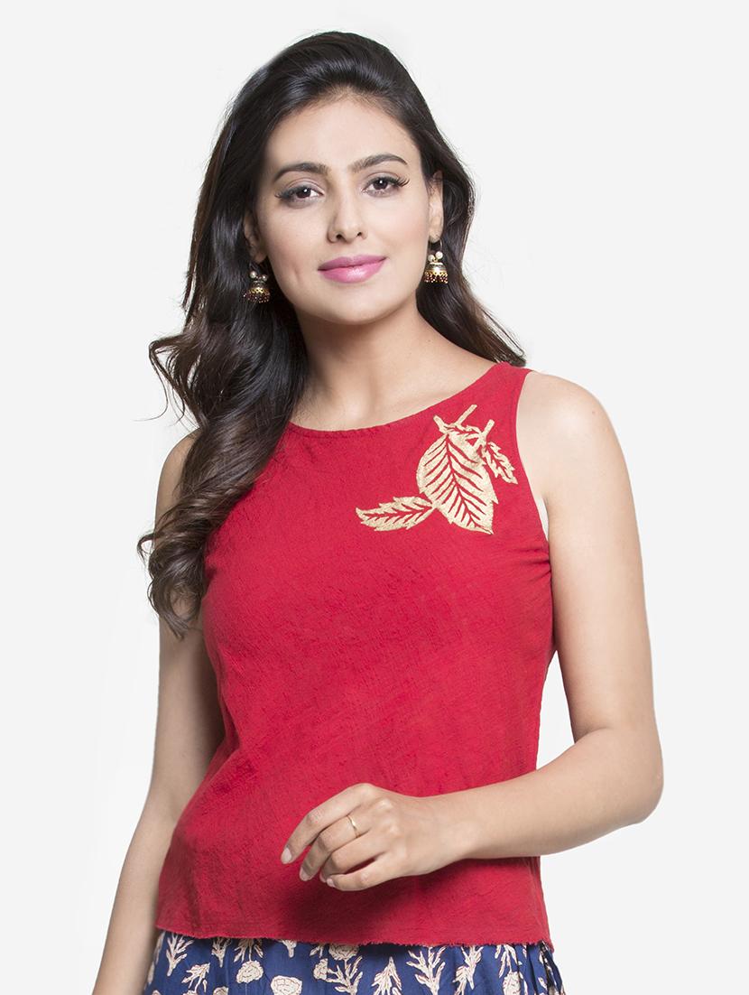 foil print sleeveless top - 15724582 - Zoom Image - 1