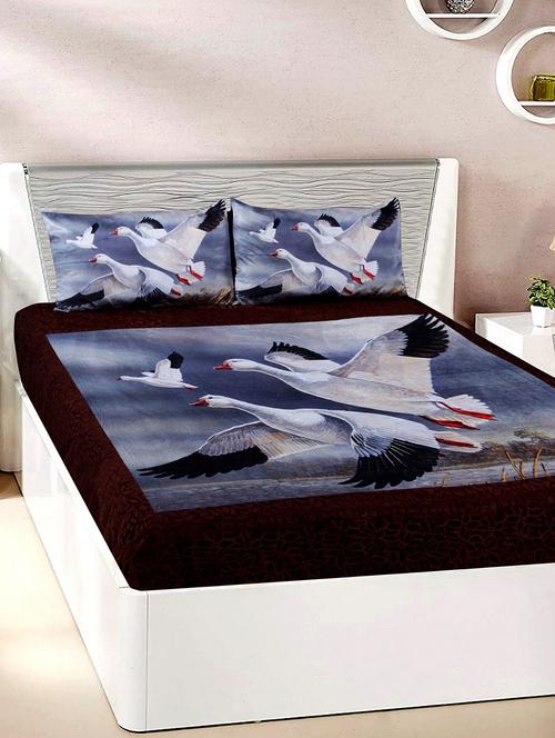 Velvet Double Bedsheet with 2 Pillow Covers - 15727230 - Standard Image - 1