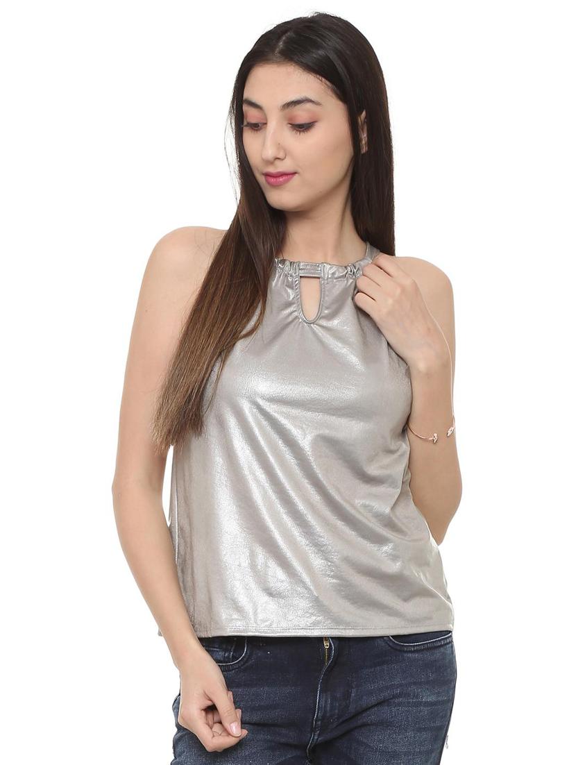 keyhole detail sleeveless top - 15728400 - Zoom Image - 1