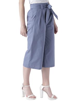 tie-knot pleat detail culottes - 15729130 - Standard Image - 2