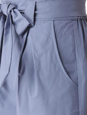 tie-knot pleat detail culottes - 15729130 - Standard Image - 4