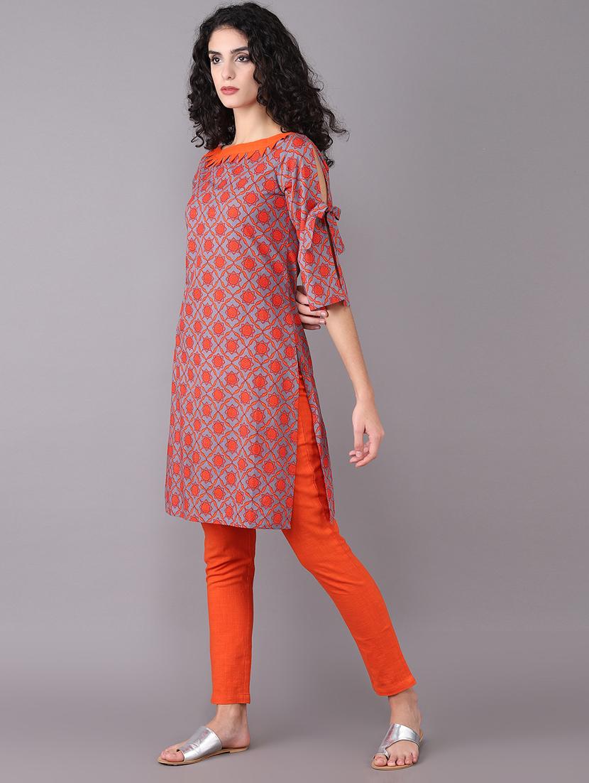 slit sleeved printed kurta with pant set - 15731810 - Zoom Image - 2
