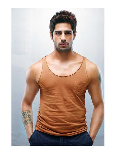 Rawpockets"Sidharth Malhotra"Wall posters (PaperBoard,33cmX48cm) - 15732947 - Very Small Image - 1