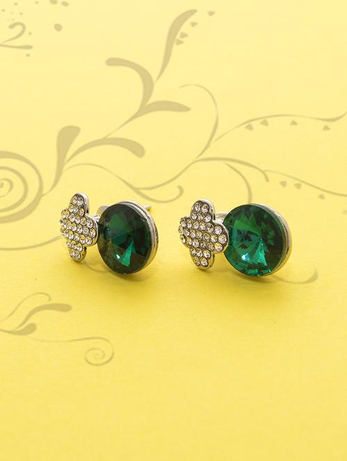 silver metal studs earring - 15735194 - Standard Image - 1