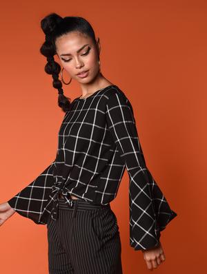 tie-knot hem checkered crop top - 15744488 - Standard Image - 3