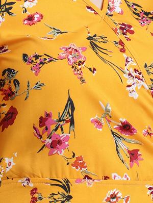 surplice neck floral dress - 15747093 - Standard Image - 4