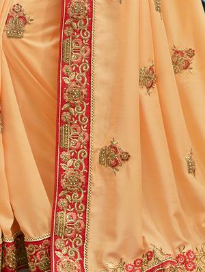 contrast bordered embroidered motif saree with blouse - 15754432 - Standard Image - 4