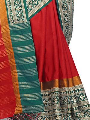 contrast border zari stripe saree with blouse - 15760861 - Standard Image - 3
