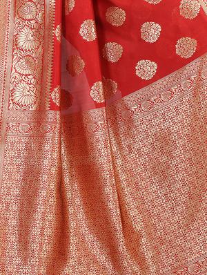 zari floral motif banarasi saree with blouse - 15766896 - Standard Image - 4