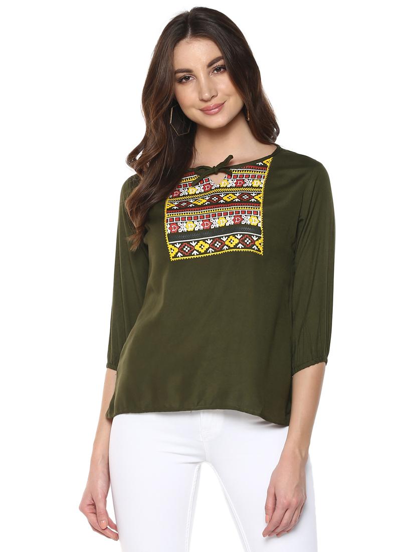 tie up detail geometric print top - 15770343 - Zoom Image - 1