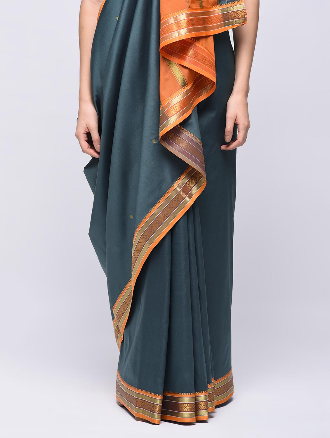 contrast border self design saree with blouse - 15775396 - Zoom Image - 3