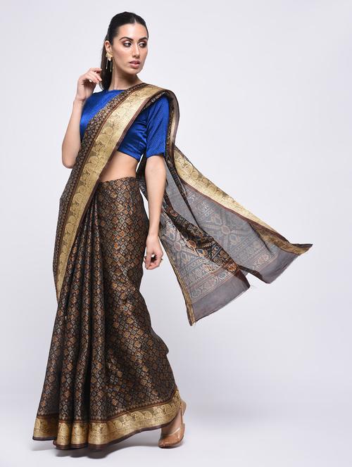 self design border printed saree with blouse - 15775439 - Standard Image - 1