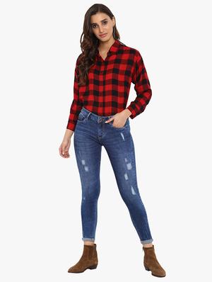 turn-up hem distressed jeans - 15778543 - Standard Image - 4