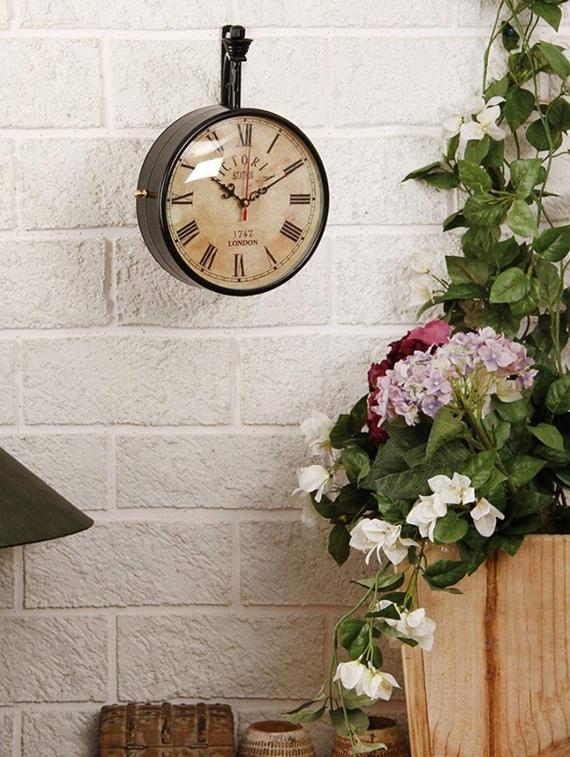 wall hanging vintage style station clock double sided - 15798624 - Zoom Image - 1