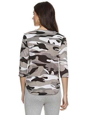 curved hem camouflage print top - 15798773 - Standard Image - 2