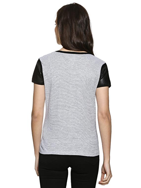leatherette panel quirky print tee - 15798775 - Zoom Image - 3