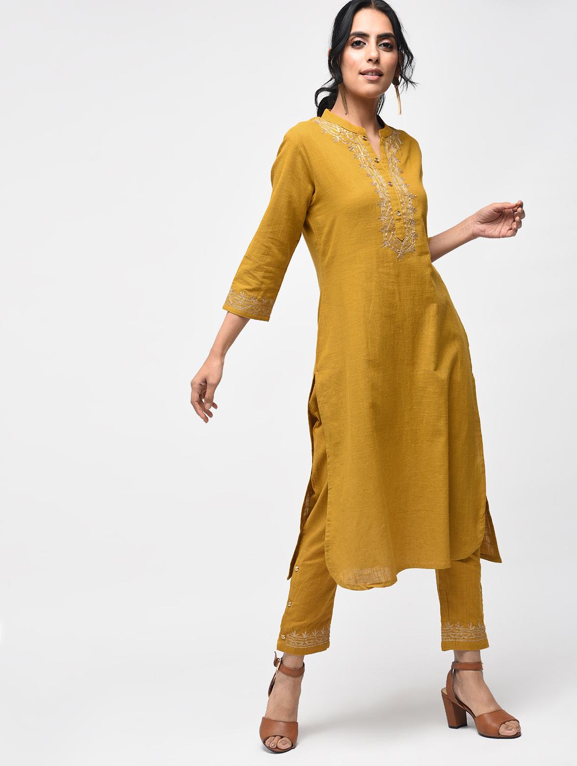 gota work kurta with slit pant set - 15799429 - Zoom Image - 2