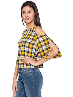 cold shoulder checkered boxy top - 15800010 - Standard Image - 2