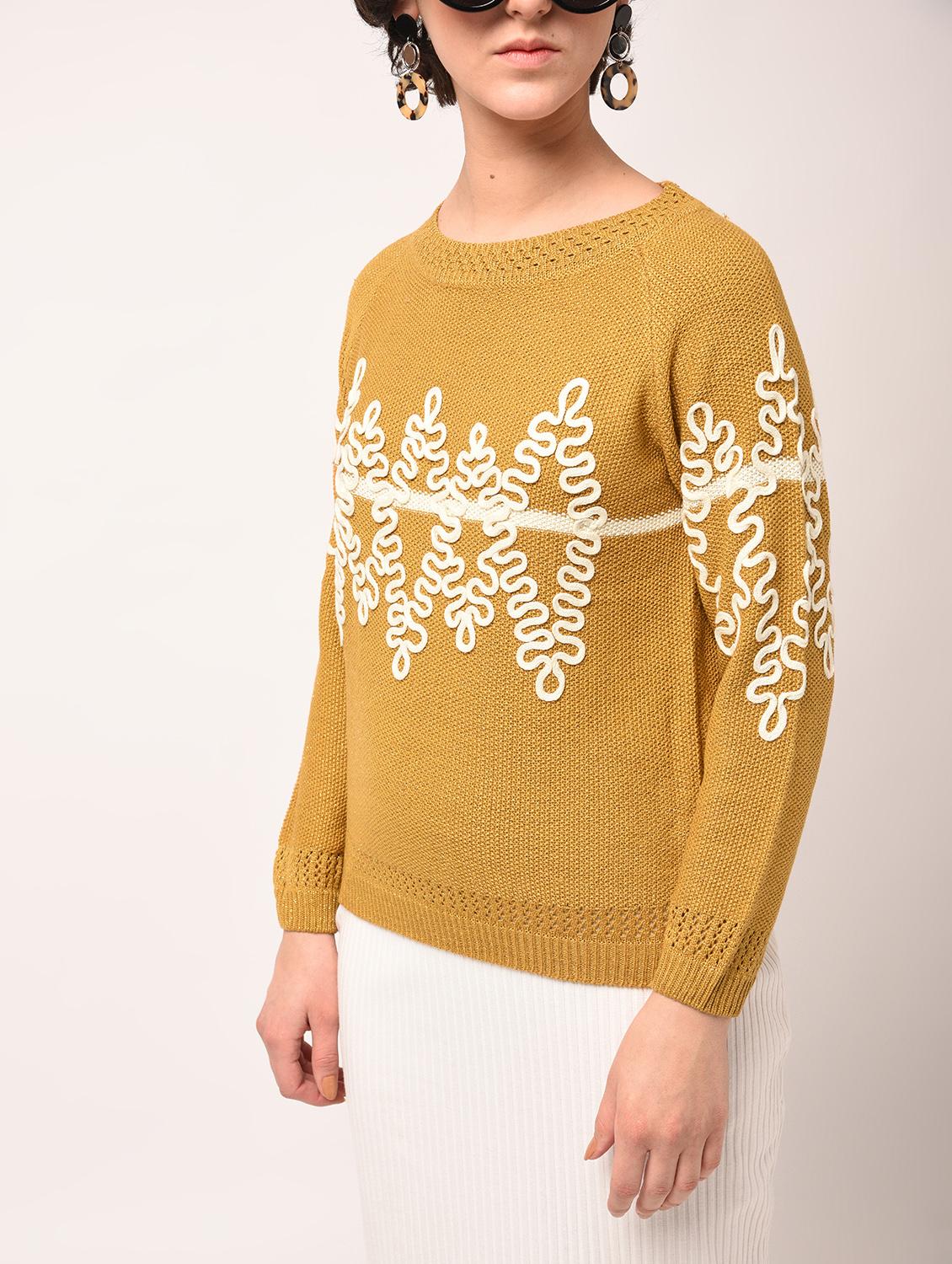 raglan sleeved embroidered pullover - 15800281 - Zoom Image - 4
