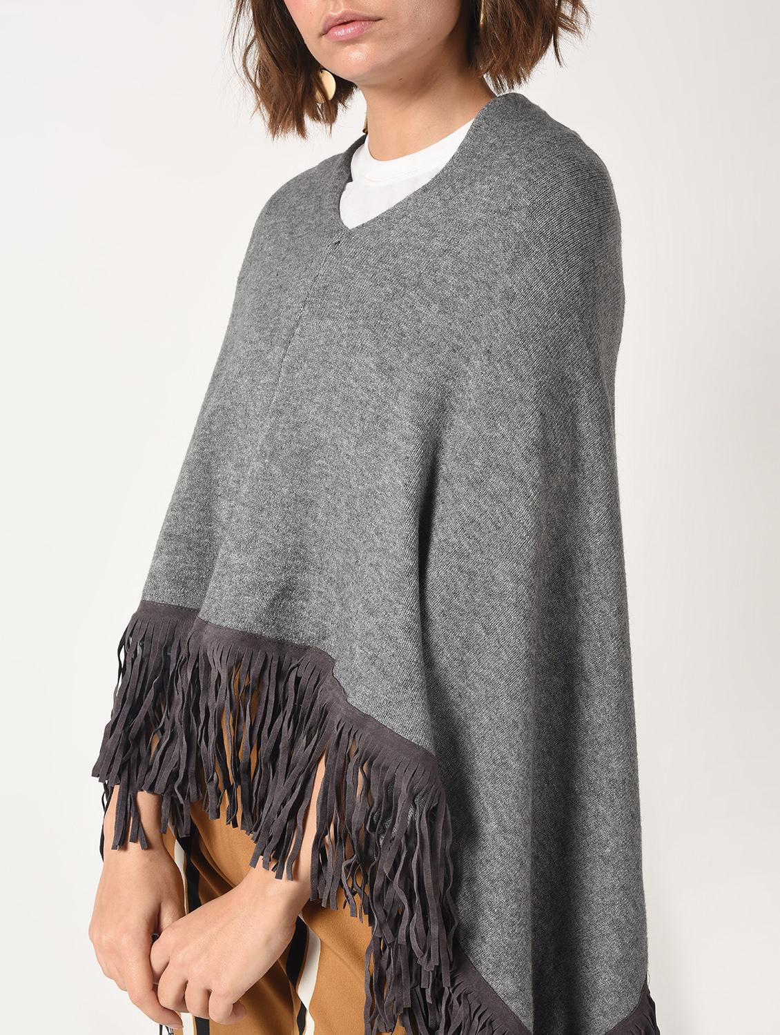 fringed edge v-neck poncho - 15800331 - Zoom Image - 5