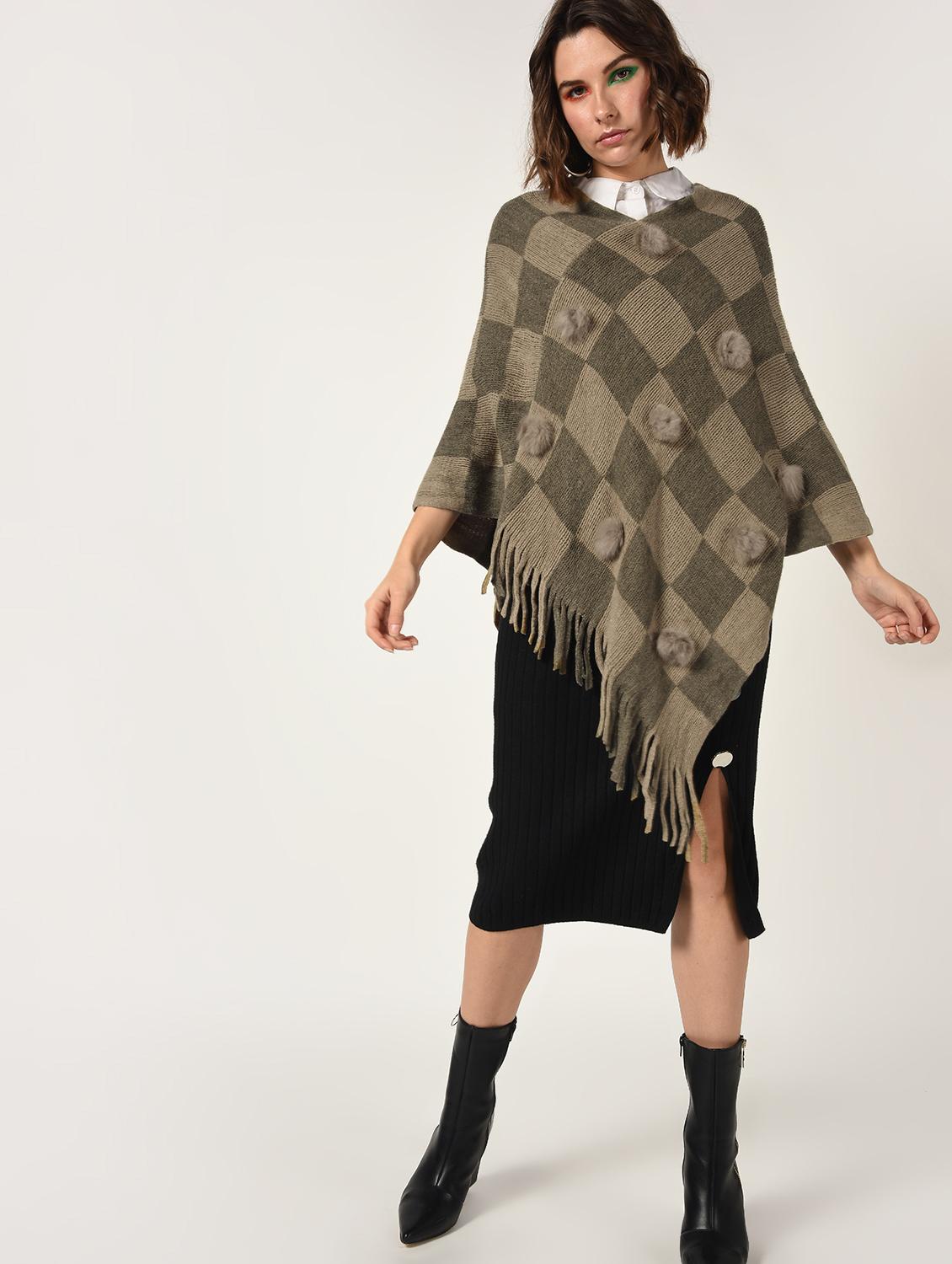 pom pom checkered fringed poncho - 15800348 - Zoom Image - 2