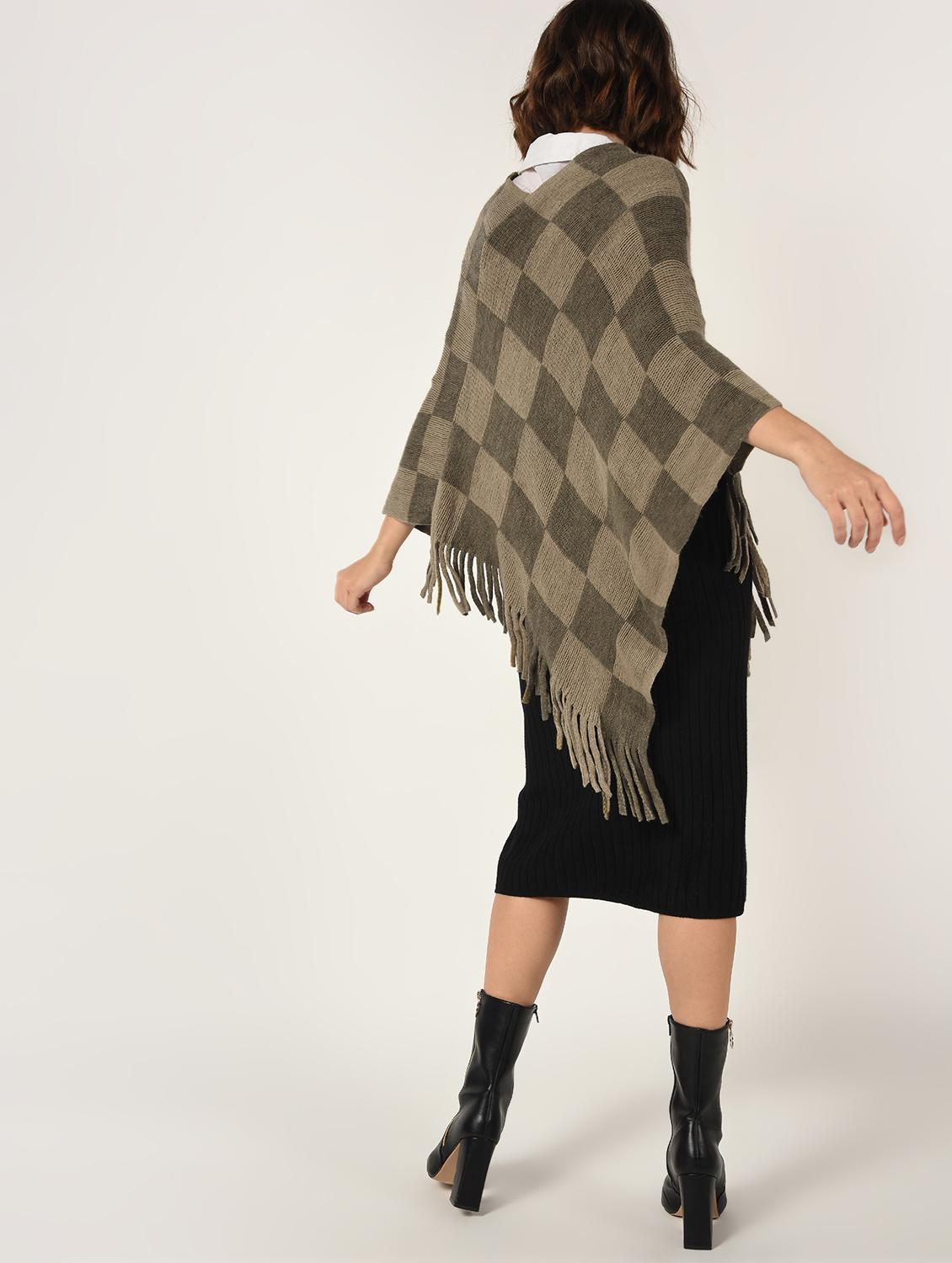 pom pom checkered fringed poncho - 15800348 - Zoom Image - 3