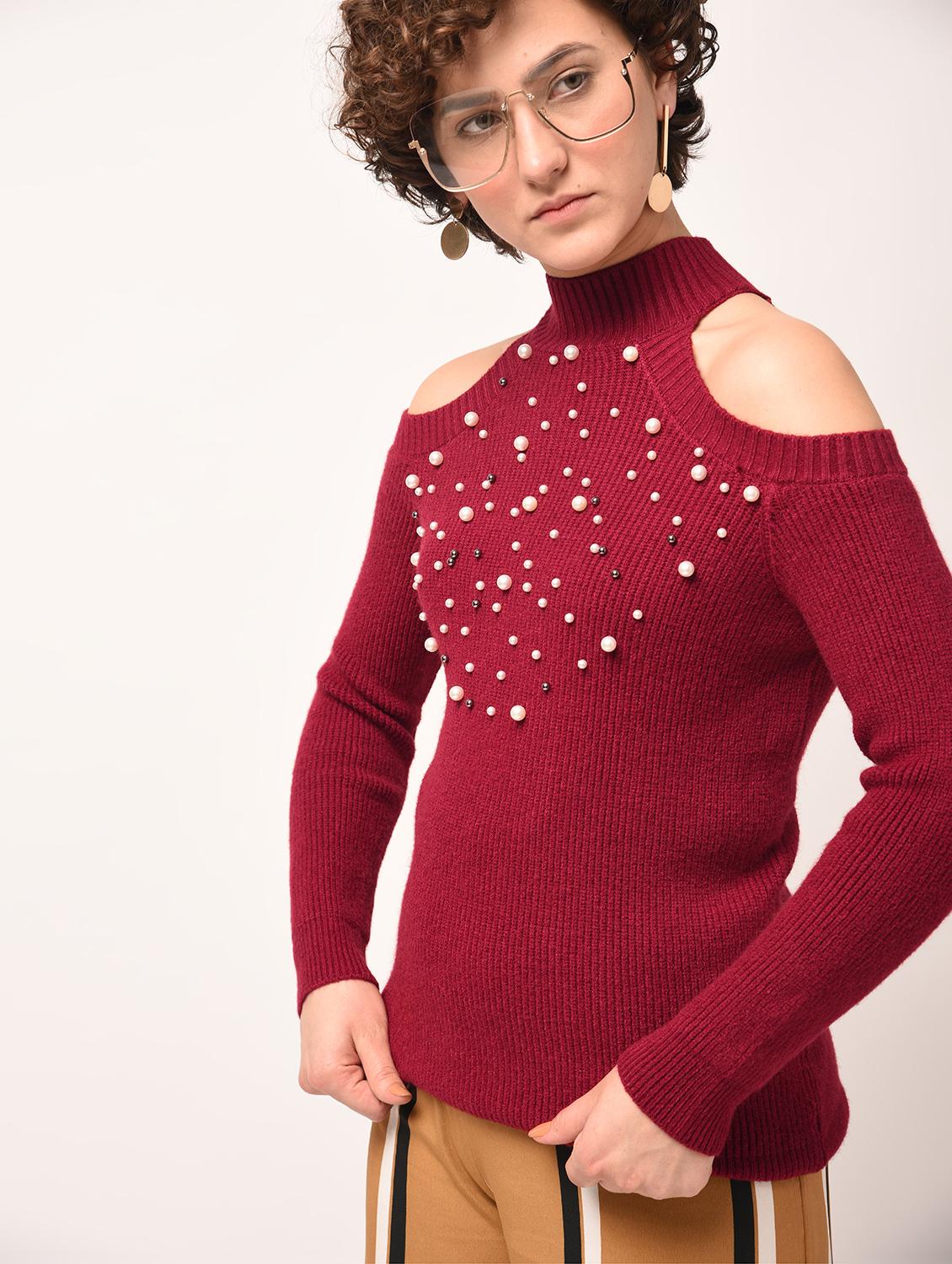 pearl embellished cold shoulder top - 15800350 - Zoom Image - 3