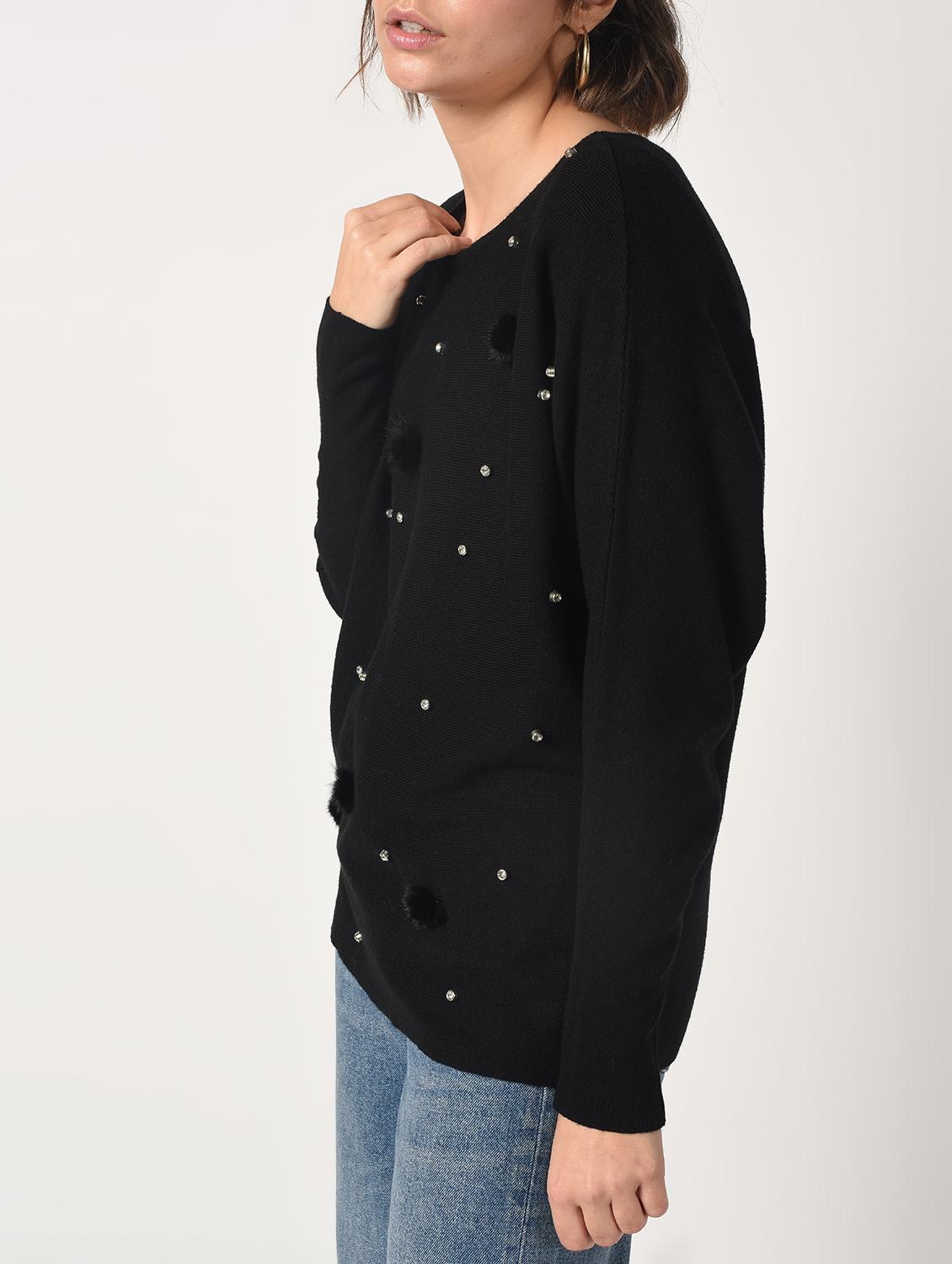 pom pom embellished boat neck top - 15801680 - Zoom Image - 5