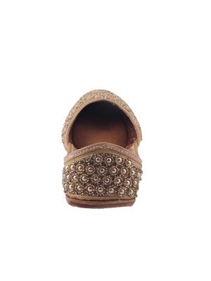 brown slip on jutis - 15802302 - Standard Image - 3