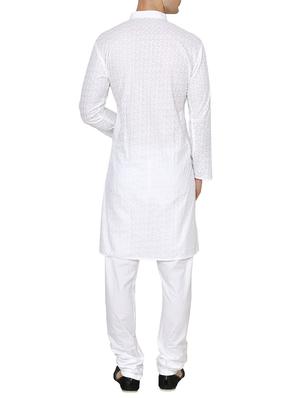 white cotton embroidered long kurta - 15803129 - Standard Image - 3