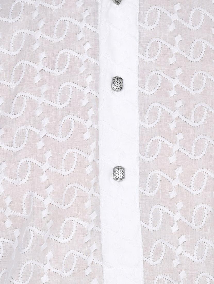 white cotton embroidered long kurta - 15803129 - Zoom Image - 4