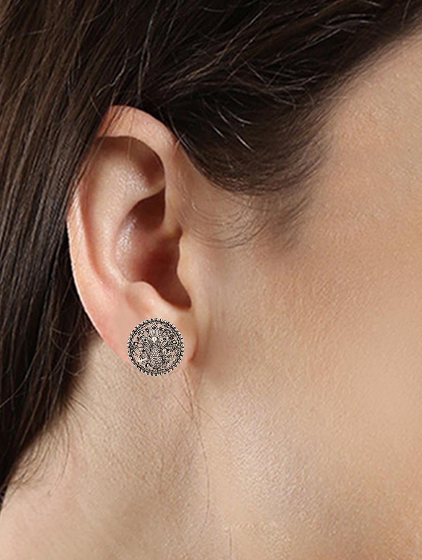 silver metal studs earring - 15814699 - Zoom Image - 3