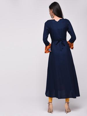 printed layered flared kurta - 15818230 - Standard Image - 4