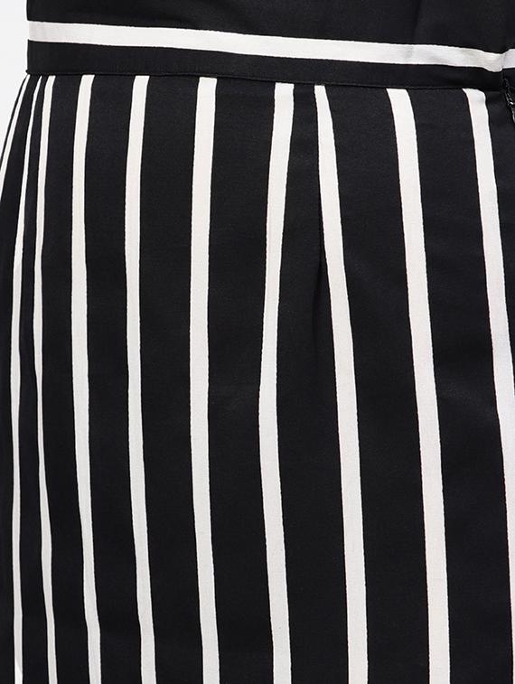 side slit top & striped skirt set - 15818702 - Zoom Image - 5