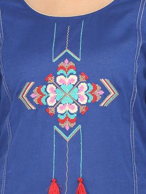 embroidered straight kurta - 15821874 - Standard Image - 4