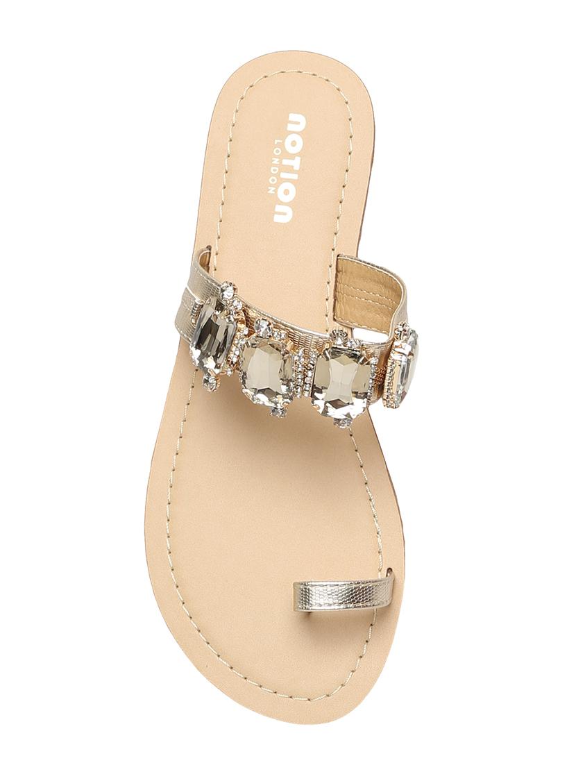 gold one toe sandals - 15822565 - Zoom Image - 4