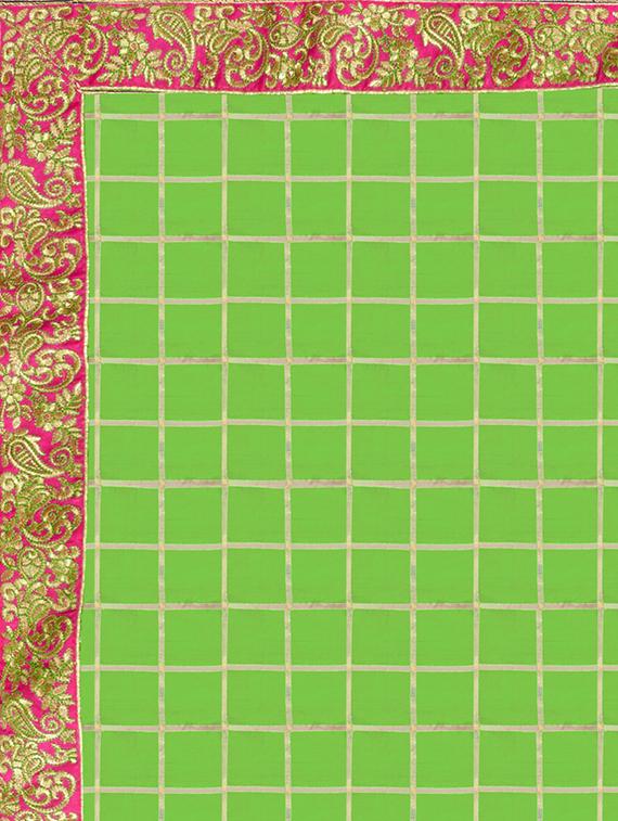checkered embroidered border parrot green saree with blouse - 15831087 - Zoom Image - 4