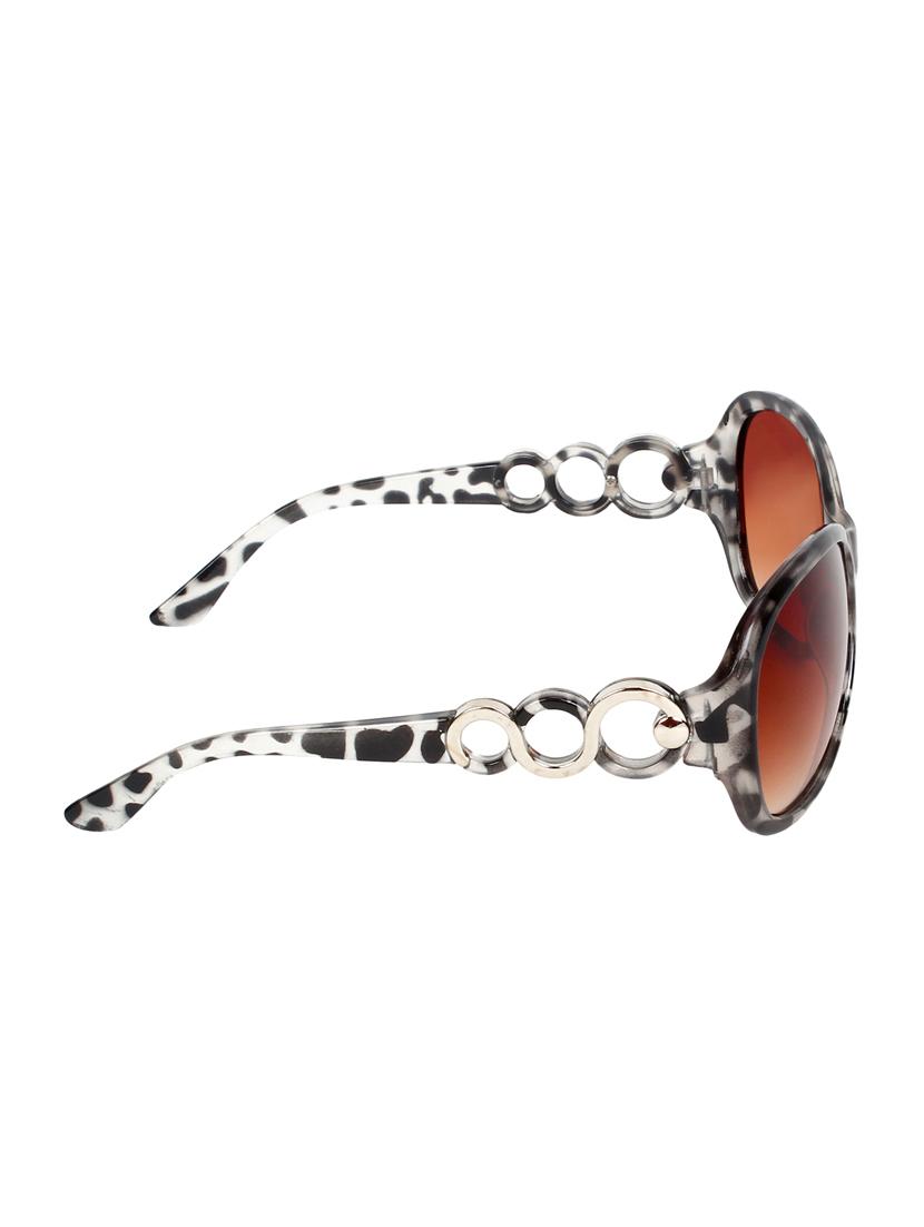 uv protected oversize sunglasses - 15835912 - Zoom Image - 3