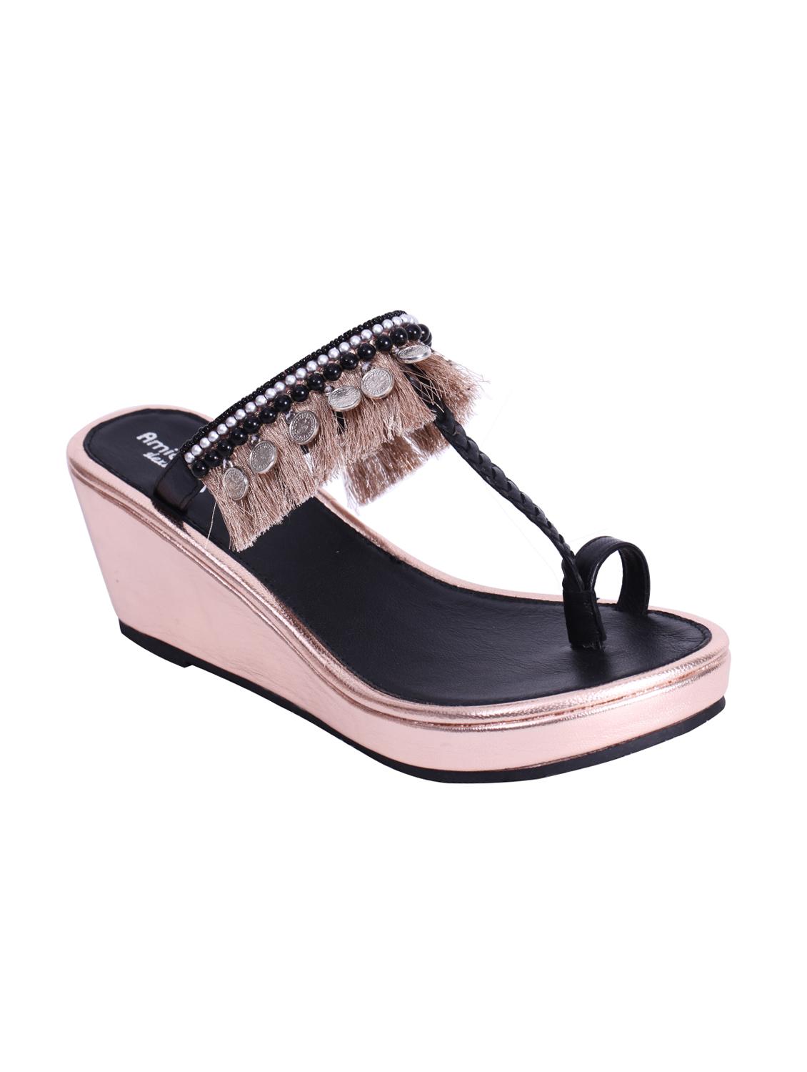 black one toe wedges - 15838484 - Zoom Image - 1