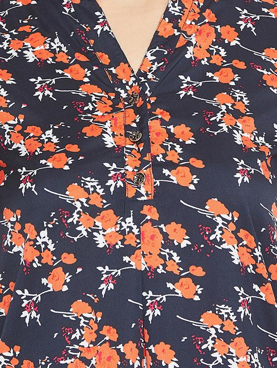 blue viscose straight kurti - 15847559 - Zoom Image - 5
