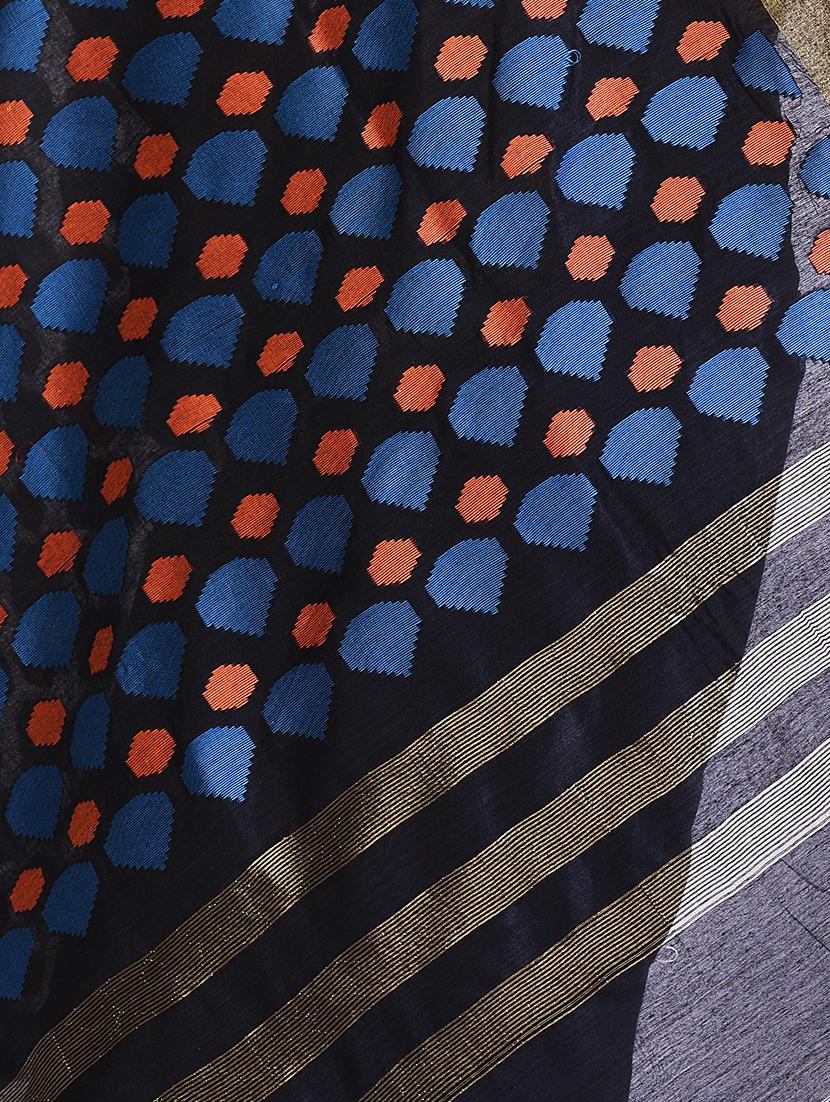 geometrical motif linen woven saree with blouse - 15855823 - Zoom Image - 3