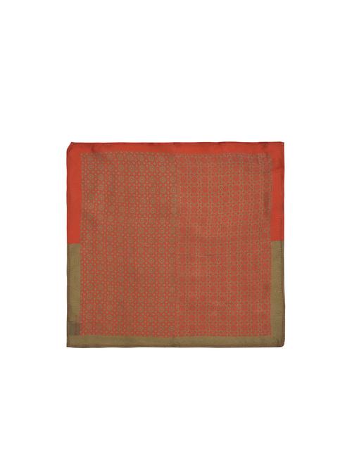 red silk pocketsquare - 15856987 - Standard Image - 1