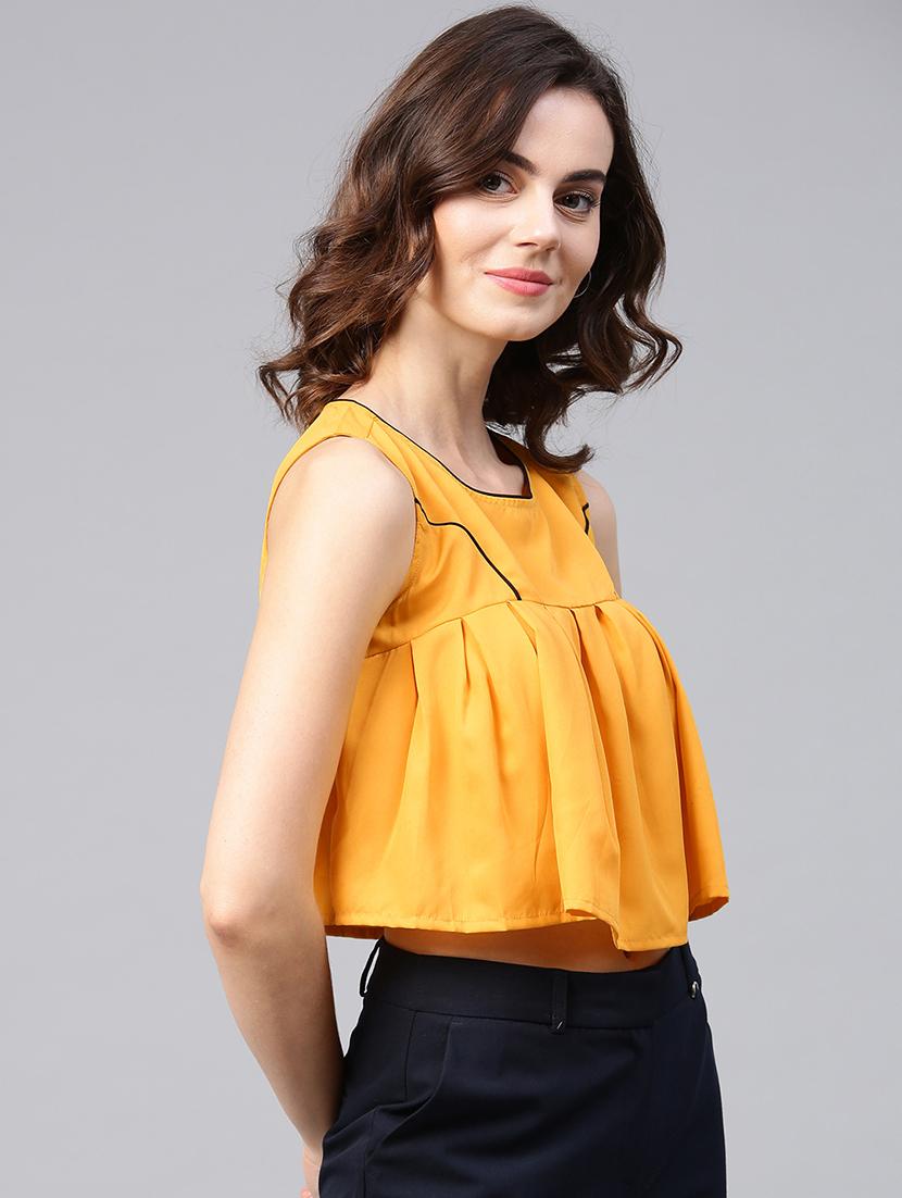 piping detail pleated crop top - 15857196 - Zoom Image - 2