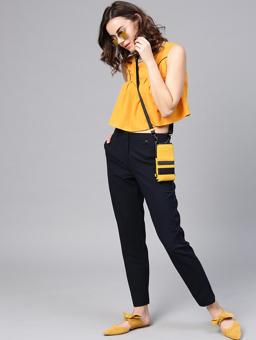 piping detail pleated crop top - 15857196 - Zoom Image - 4