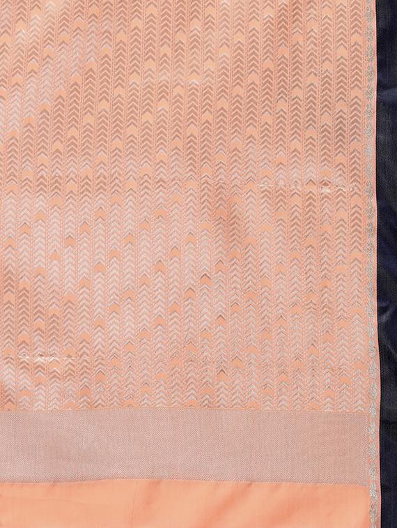 self design banarasi saree with blouse - 15857763 - Zoom Image - 4